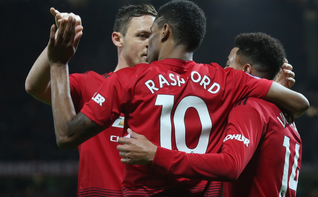 不经意间被 不经意间被